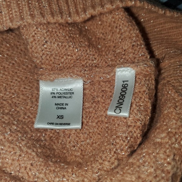 Soho Jeans Sz XS/S Oversized Peachy Brown Silver Metallic Lace Back Sweater - Picture 6 of 8